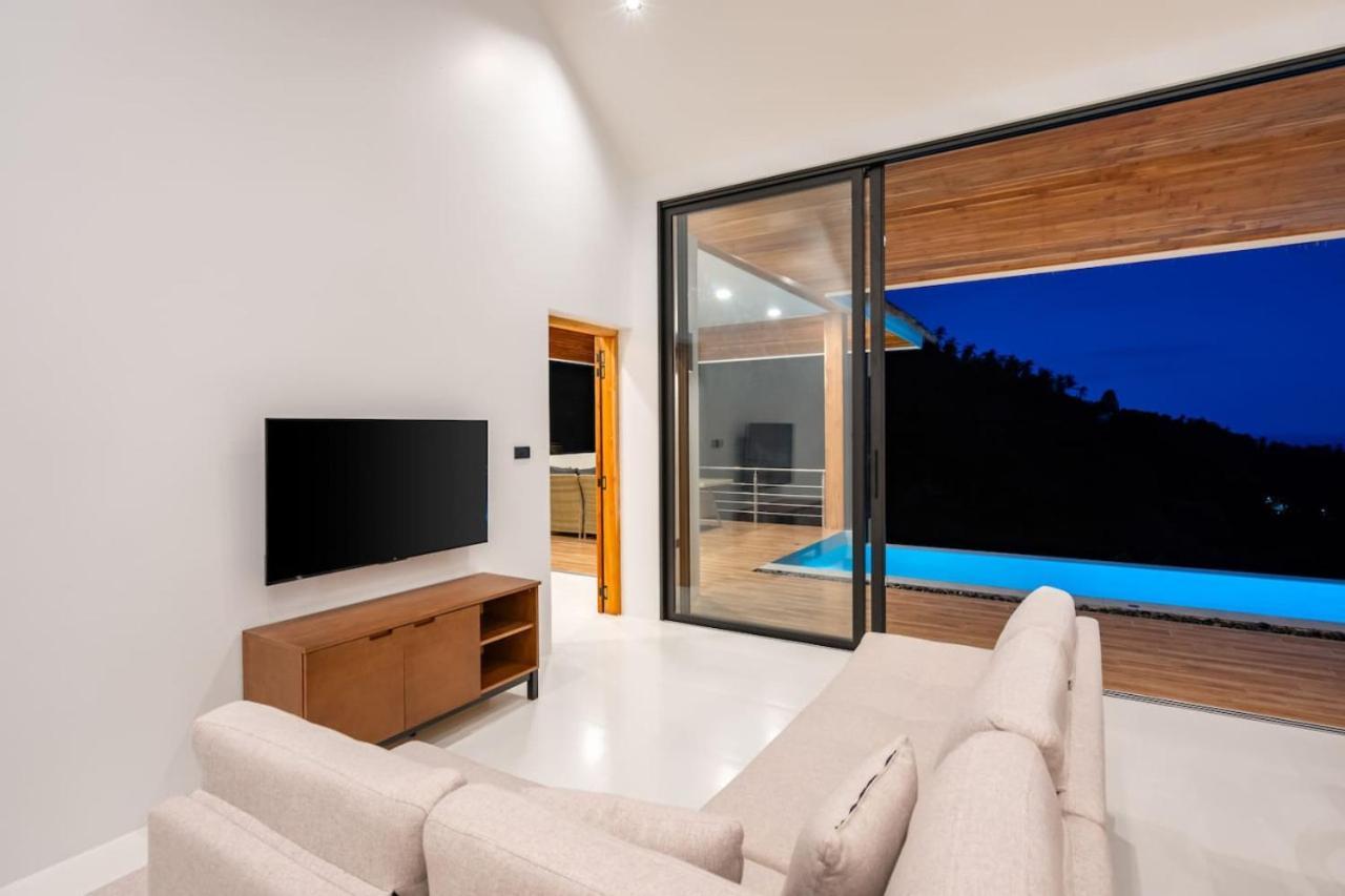 Feriehus Sunrise Hills Tranquil 4br Pool Sea View
