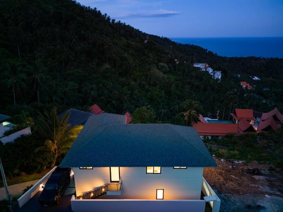 Sunrise Hills Tranquil 4br Pool Sea View Feriehus *